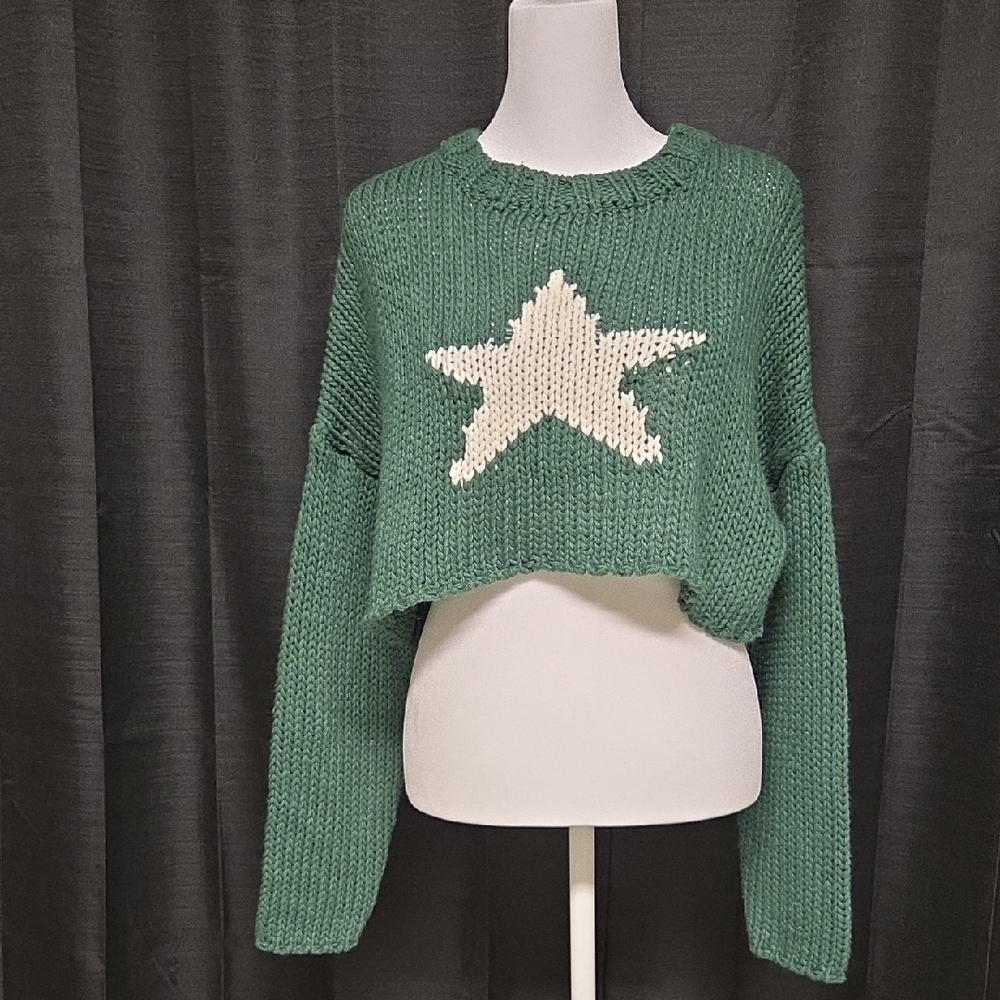 Green Star Cropped Sweater